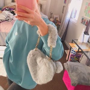 Fluffy heart shaped purse🤍